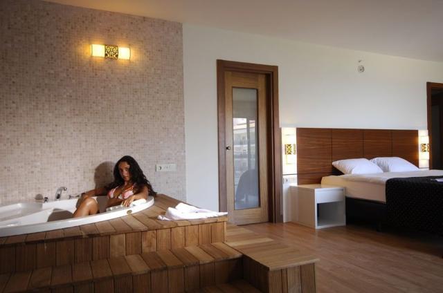 Seaden Sea World Resort And Spa