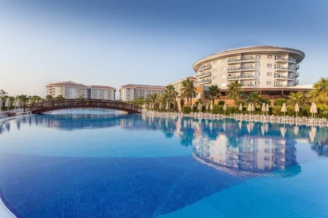 Seaden Sea World Resort And Spa