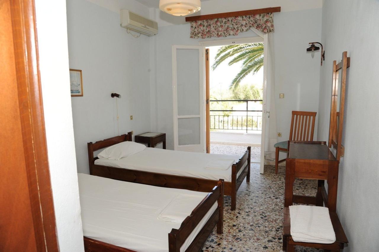 Captain's Studios Apartments