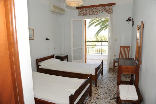 Captain's Studios Apartments