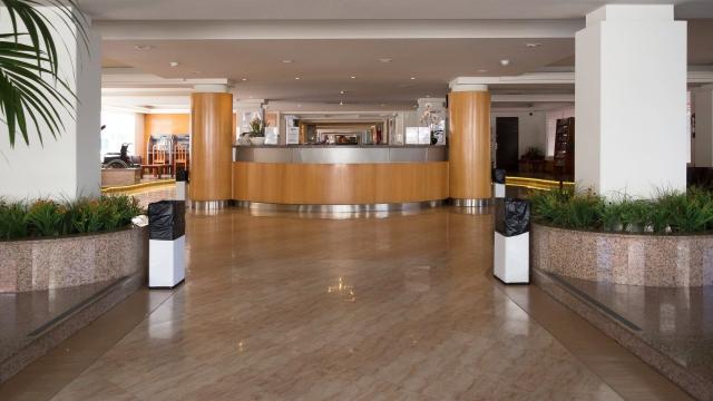 Riviera Hotel
