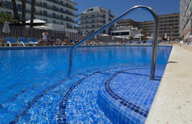 Riviera Hotel