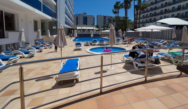 Riviera Hotel