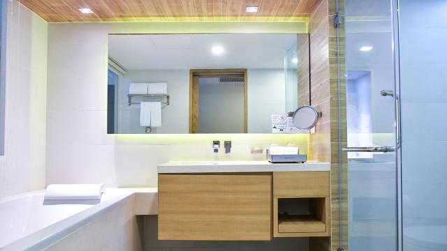 Phuket Graceland Resort & Spa