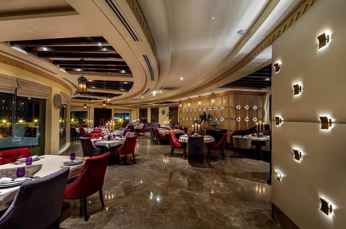 Hotel Sharq Village & Spa by Ritz-Carlton