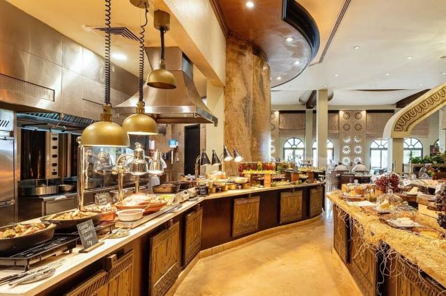 Hotel Sharq Village & Spa by Ritz-Carlton