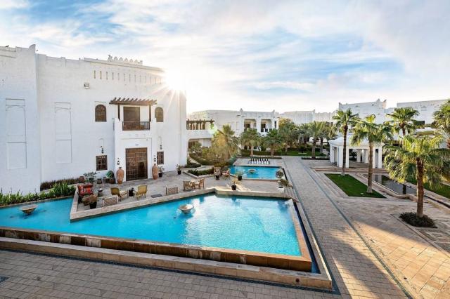 Hotel Sharq Village & Spa by Ritz-Carlton