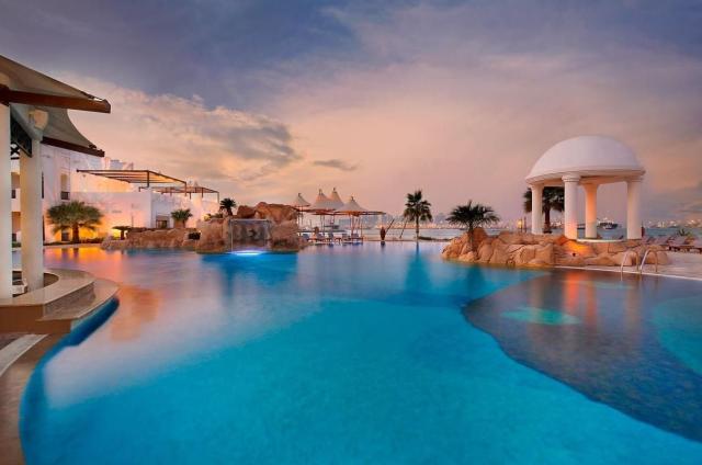 Hotel Sharq Village & Spa by Ritz-Carlton