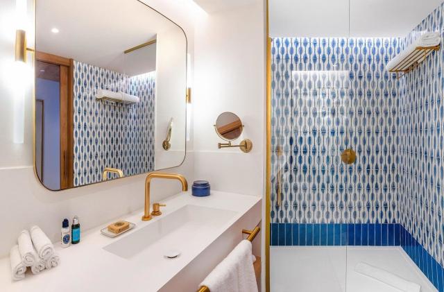 H10 Porto Poniente Hotel