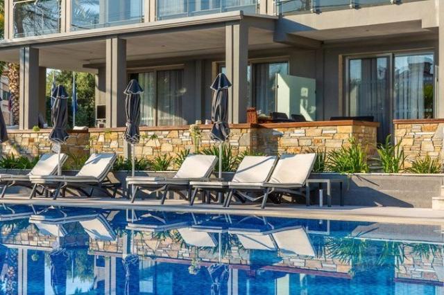 Dionysos Hotel and Studios