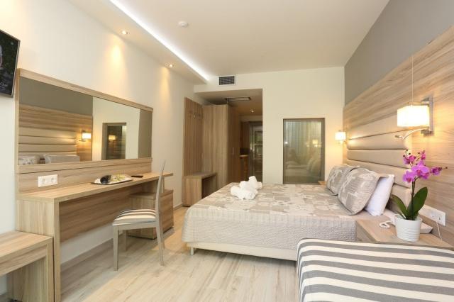 Dionysos Hotel and Studios