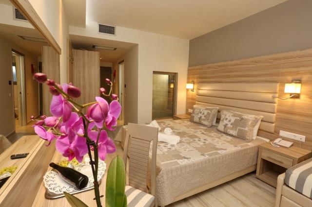 Dionysos Hotel and Studios