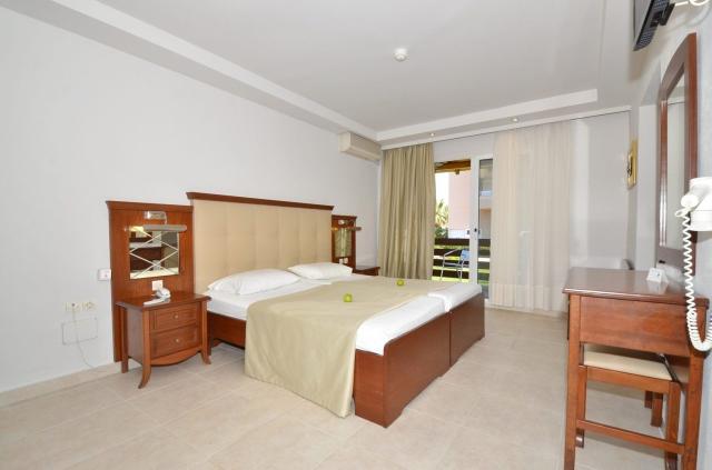 Sousouras Holiday Resort