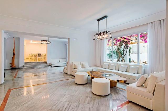 Cavo Bianco Hotel