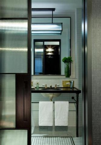 Hotel Refinery