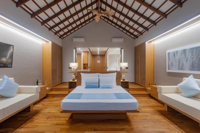 Cinnamon Velifushi Maldives