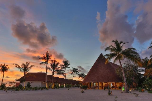 Cinnamon Velifushi Maldives