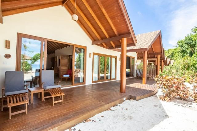 Reethi Faru Resort