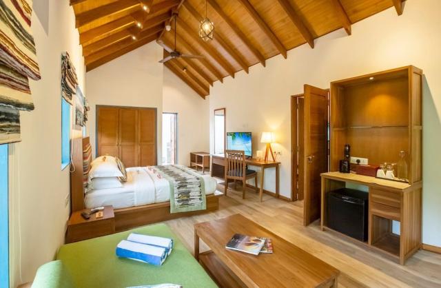 Reethi Faru Resort