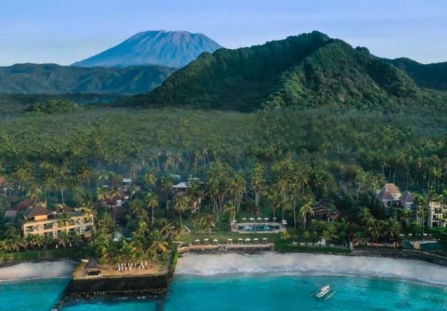 Candi Beach Resort & Spa