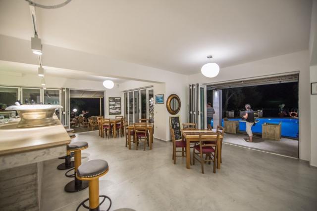 Aliki Hotel