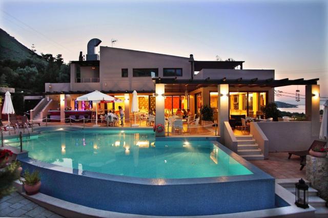 Tesoro Hotel Nikiana