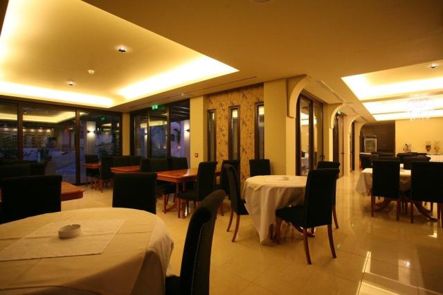 Tesoro Hotel Nikiana