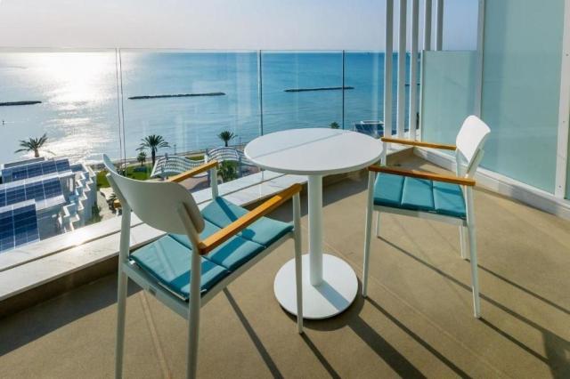 Radisson Beach Resort