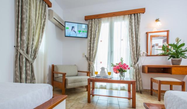 Hotel Delfinia