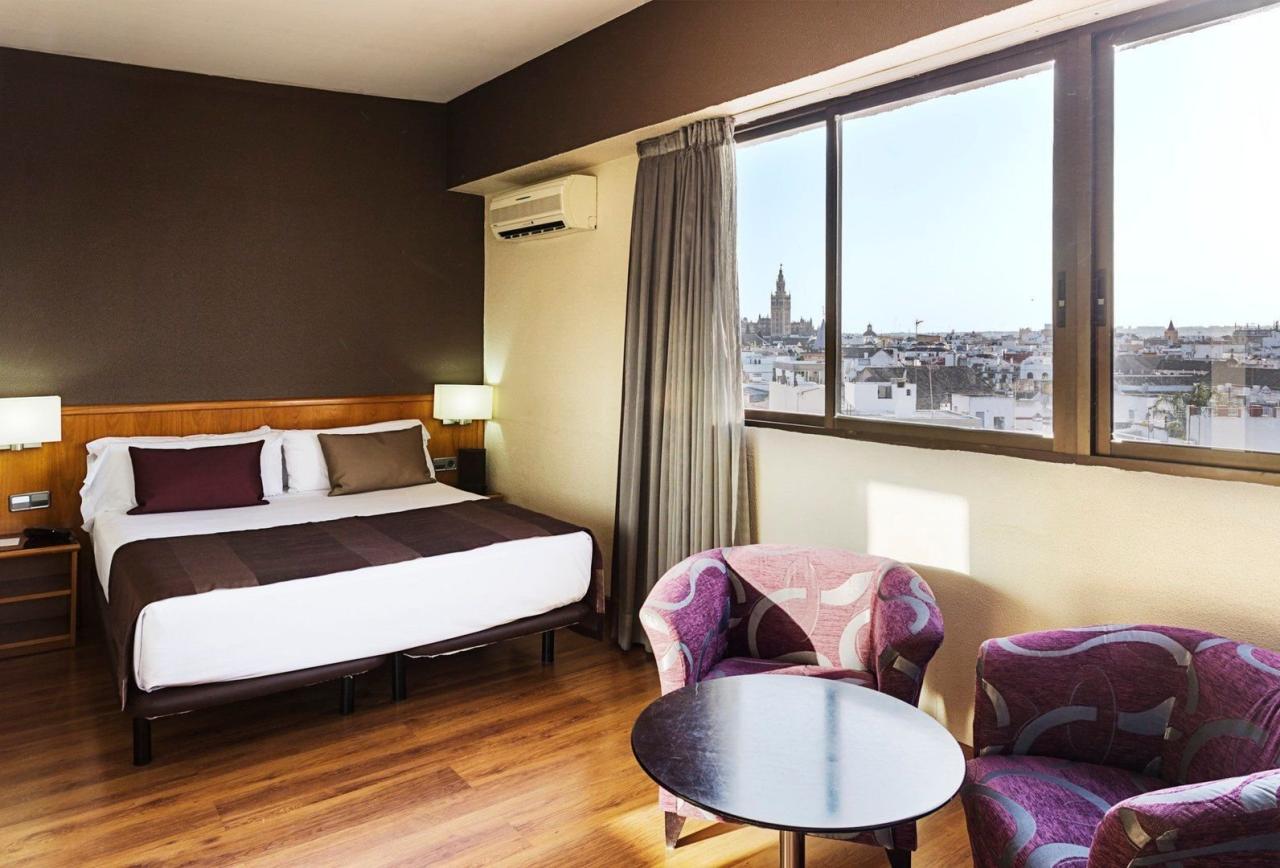 Hotel Catalonia Giralda