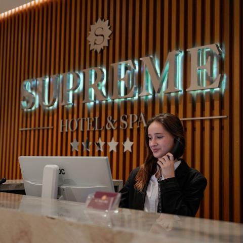 Hotel Supreme