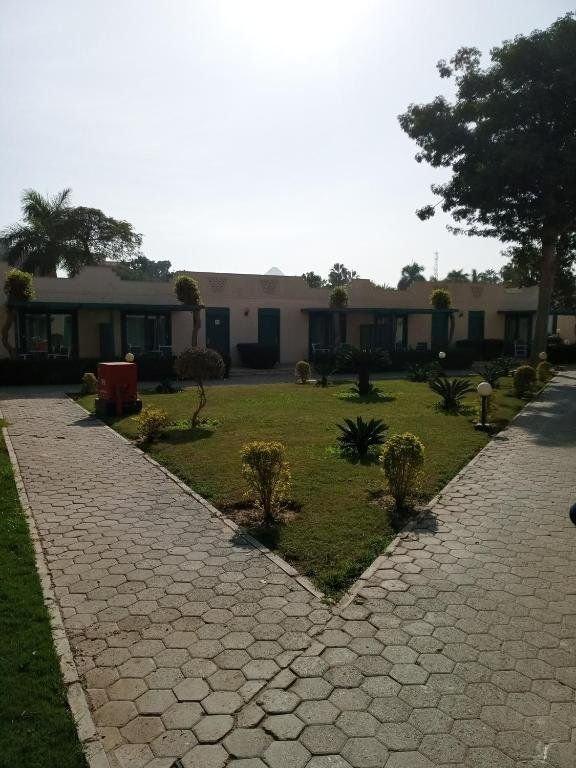 Cairo Pyramids Hotel