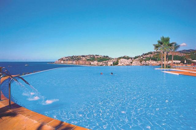 Playacalida SPA