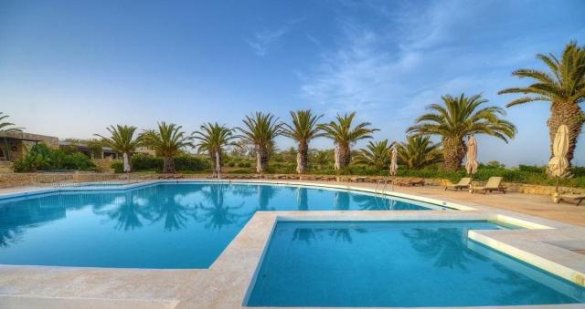 Ta' Cenc Hotel
