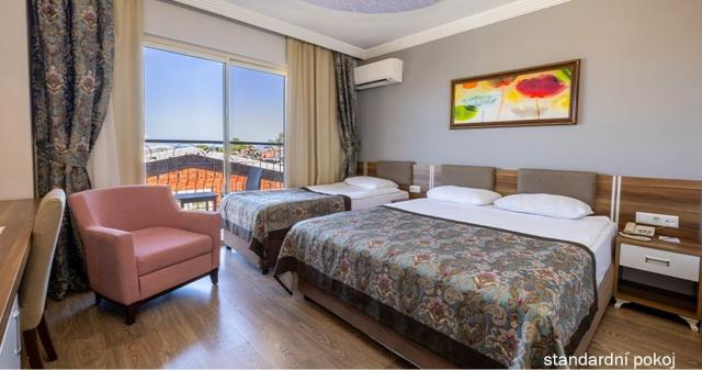 Hotel Crystal Aura Beach Resort & Spa