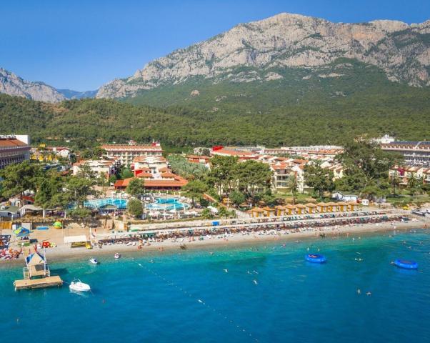 Hotel Crystal Aura Beach Resort & Spa