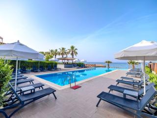 Orient Express & Hotel Adora Calma Beach