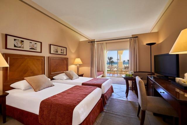 Hotel Jaz Almaza Beach Resort