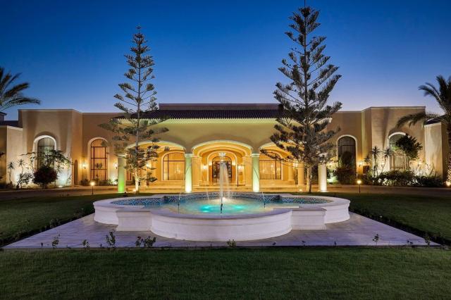 Hotel Jaz Almaza Beach Resort