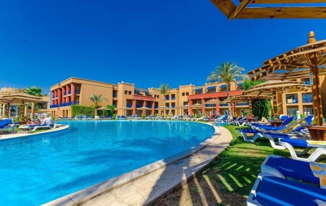Malý okruh Egyptem / Privátní auto s průvodcem & Hotel Titanic Palace