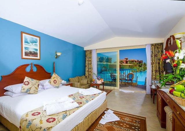 Malý okruh Egyptem / Privátní auto s průvodcem & Hotel Titanic Palace