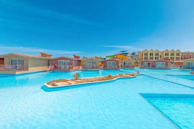 Malý okruh Egyptem / Privátní auto s průvodcem & Hotel Titanic Palace