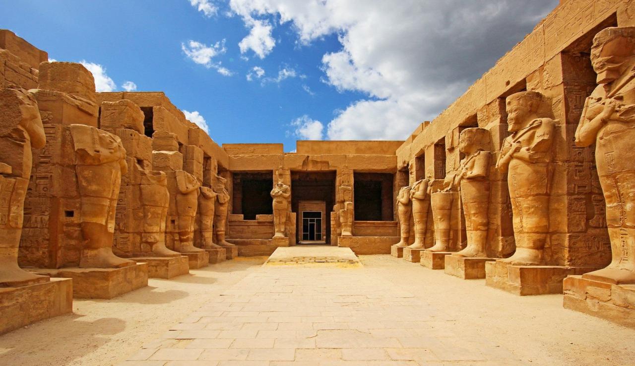 Malý okruh Egyptem / Privátní auto s průvodcem & Hotel Palm Beach