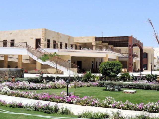 Hotel Royal Brayka Beach Resort