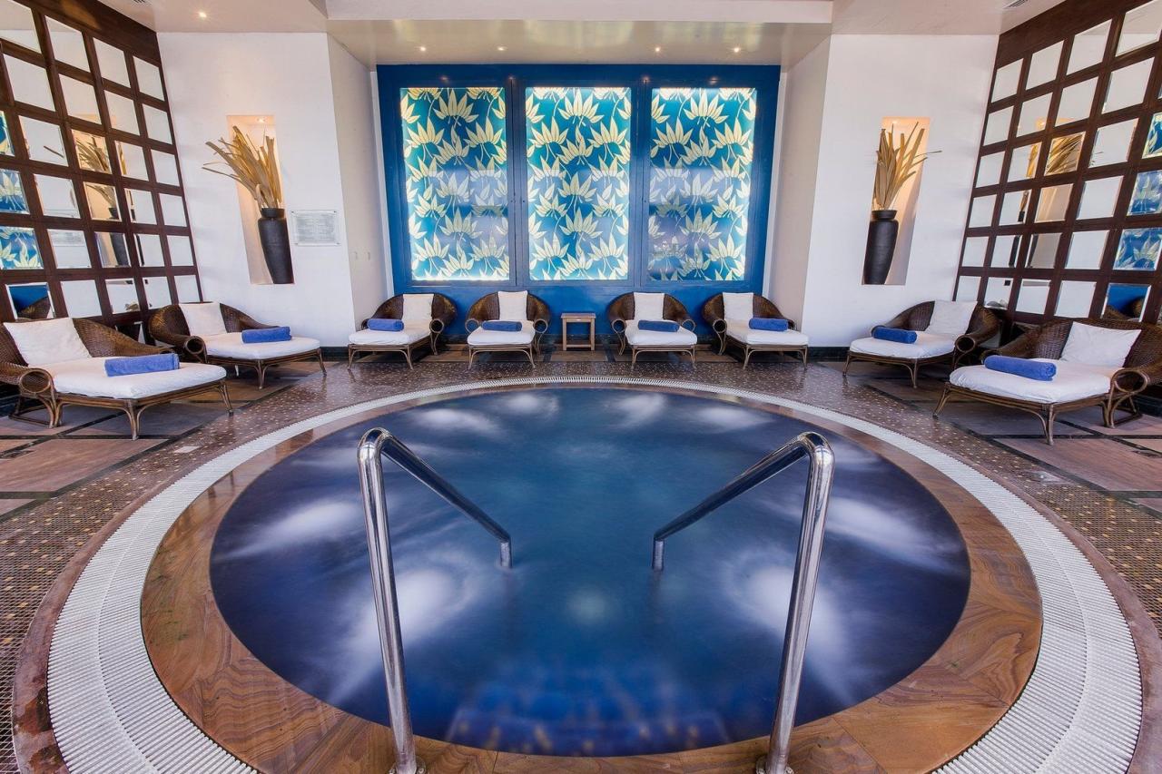 Radisson Blu Hotel & Resort Abu Dhabi Corniche