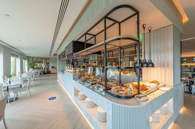 Radisson Blu Hotel & Resort Abu Dhabi Corniche