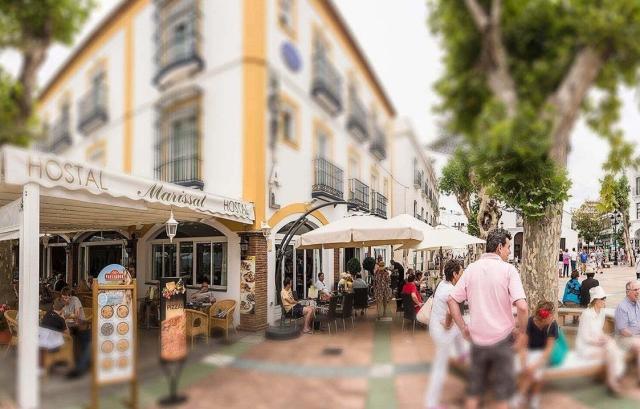 Hostal Marissal by Dorobe