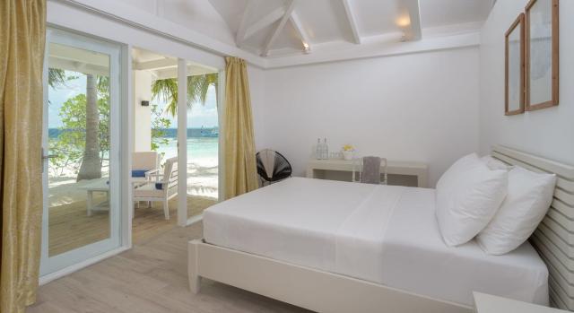 Sandies Bathala Island Resort