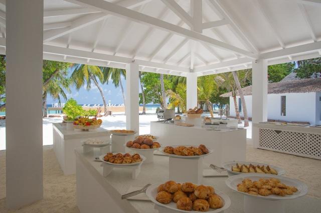 Sandies Bathala Island Resort