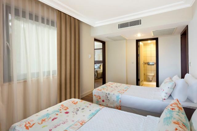Hotel Seven Seas Life